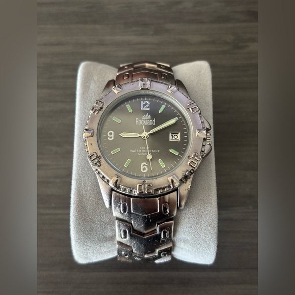 Vintage Rockland Quartz watch Shiny yellow - Picture 1 of 6